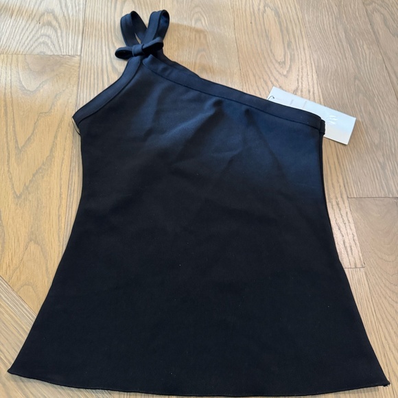 Zara- Size M women's one shoulder shirt with bow - Picture 1 of 6